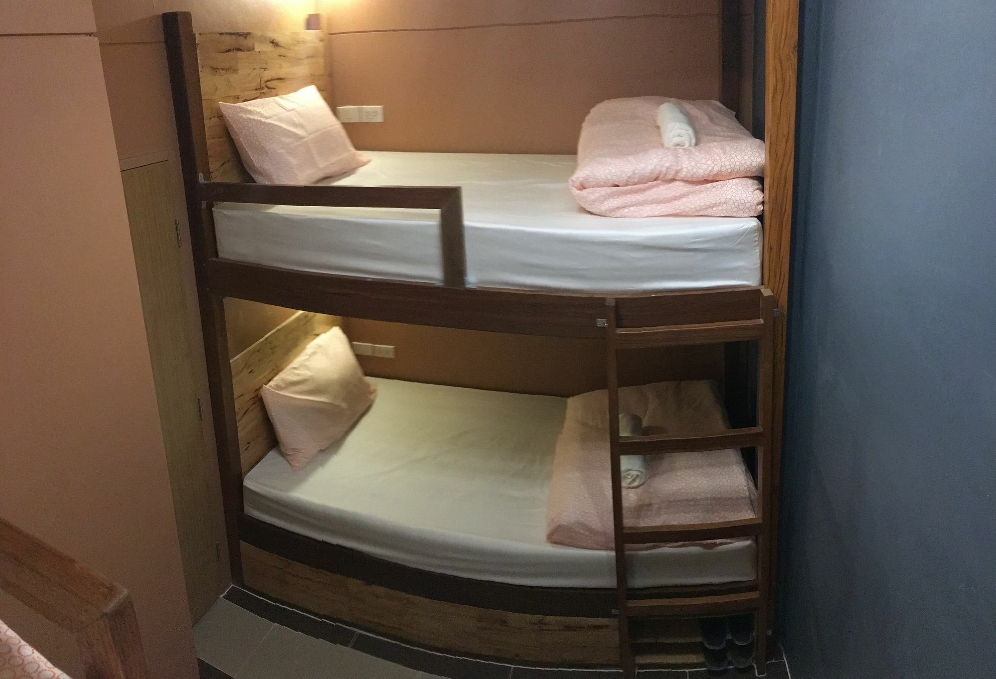 Siam Host Ratchada - Mrt Ladprao Hostel Bangkok Luaran gambar